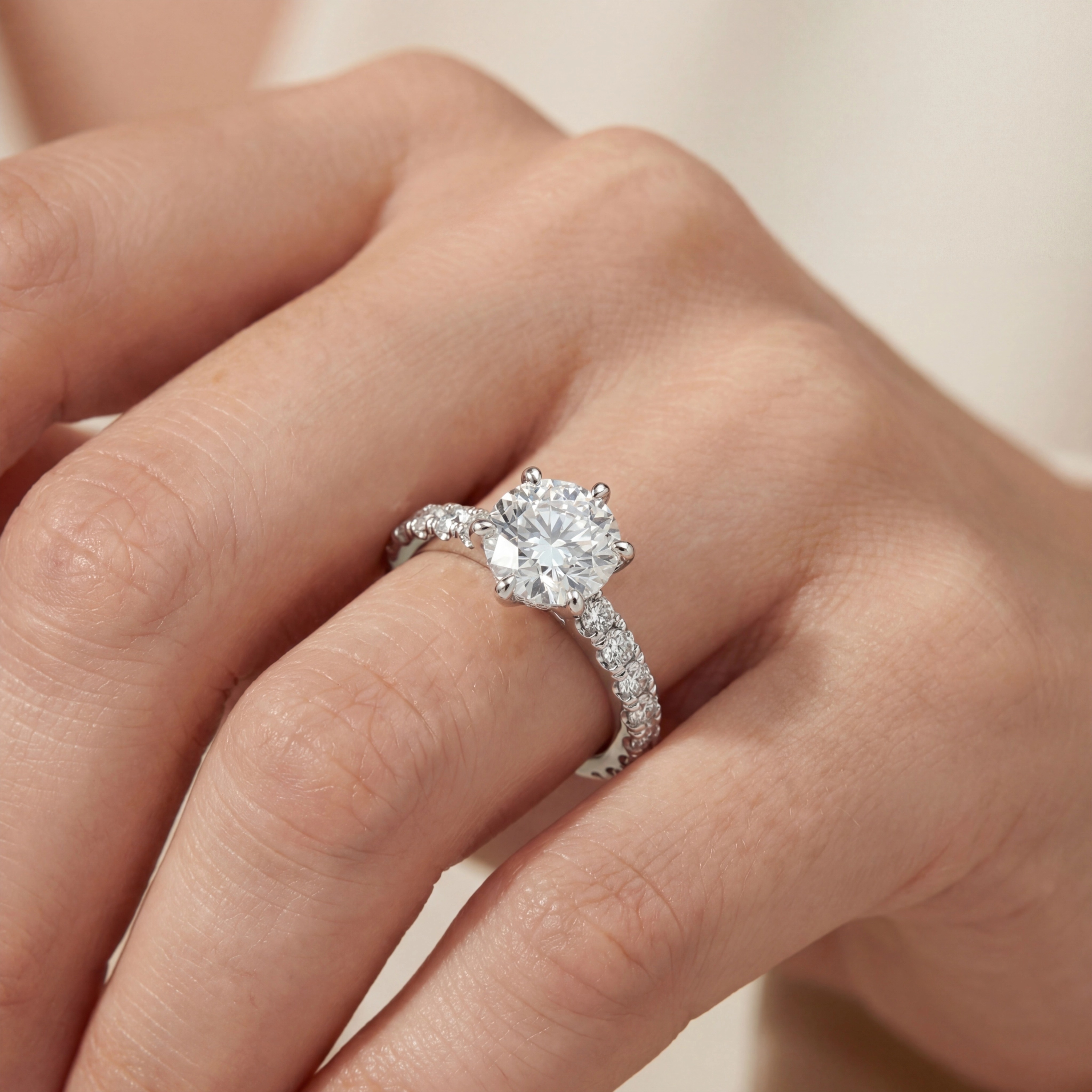 Round Brilliant Cut 18K Gold Classic Engagement & Wedding Ring